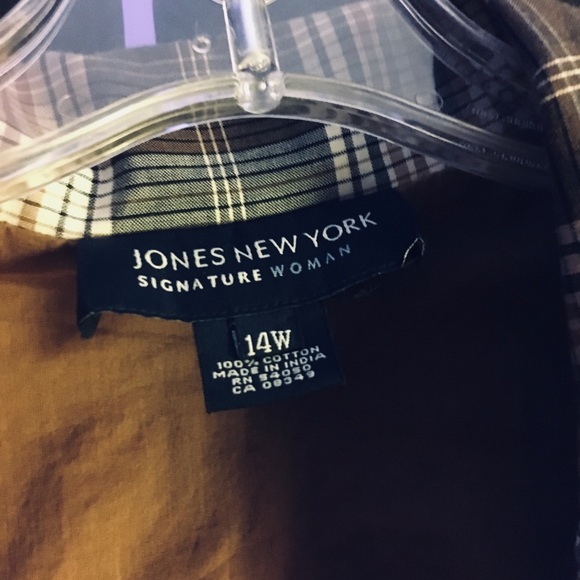 Contemporary plaid wrap dress - Picture 2 of 3